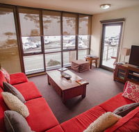 Mountain View Chalet at Heidi's - Accommodation Redcliffe
