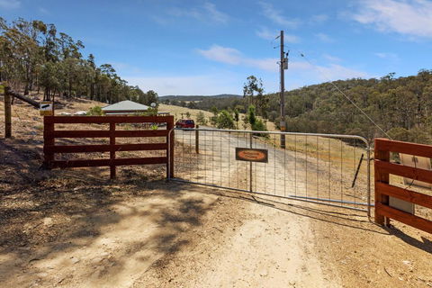 Mt Taylor Country Retreat-15 Minutes To Bairnsdale - Accommodation Redcliffe 1
