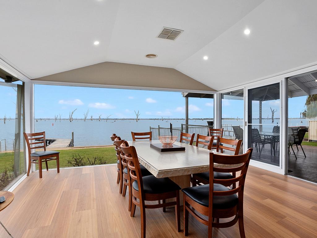 Coolamon NSW Accommodation Redcliffe