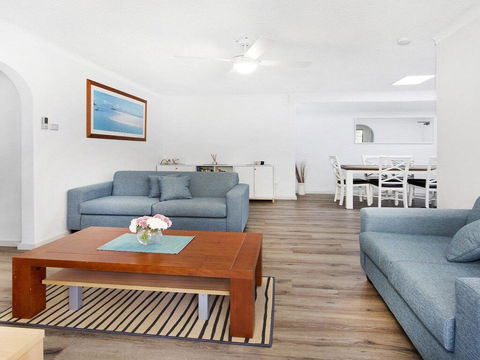 My Coastal Getaway - Cafes, Beaches, Rainforest - Accommodation Redcliffe 2