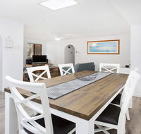 My Coastal Getaway - cafes beaches rainforest - Accommodation Redcliffe