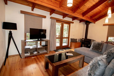 Mystic View Cottage - Accommodation Redcliffe 1
