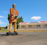 Ned Kelly's Motel - Accommodation Redcliffe