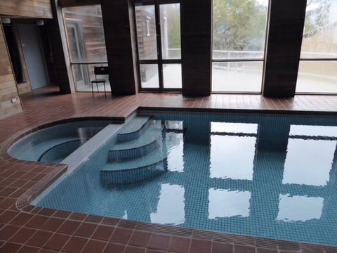 Nelse Lodge - Accommodation Redcliffe 2