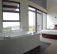 Cosy Corner Sea View Apartments - Accommodation Redcliffe