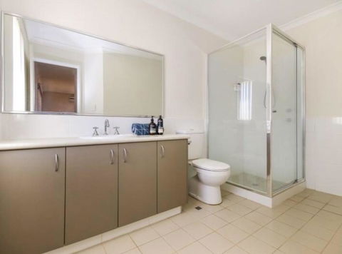 Holiday Home Near Perth City / Airport / Stadium / Casino - Accommodation Redcliffe 9