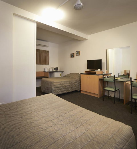 Baileys Parkside Motel By VetroBlu - Accommodation Redcliffe 8