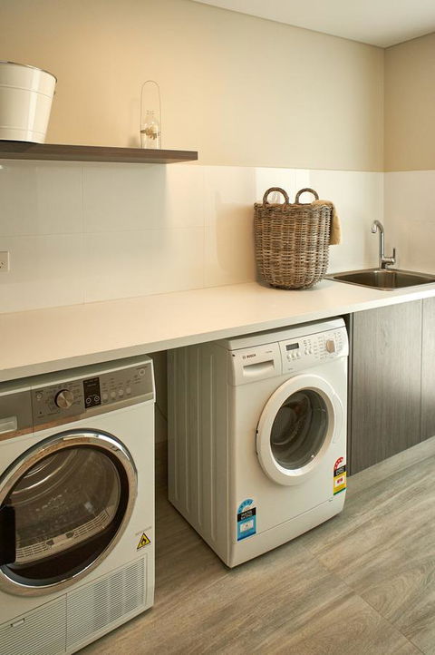 The Urban Beach House - Accommodation Redcliffe 20