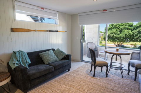 The Urban Beach House - Accommodation Redcliffe 22
