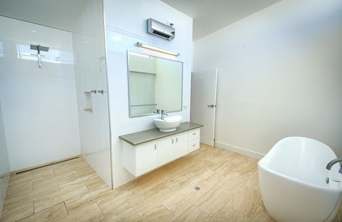 Jeffries Cottage - Accommodation Redcliffe 23