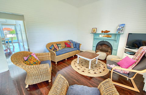 Jeffries Cottage - Accommodation Redcliffe 16