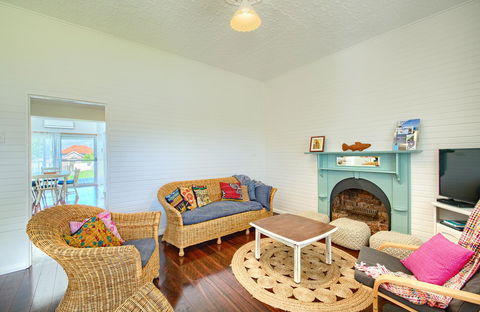 Jeffries Cottage - Accommodation Redcliffe 17