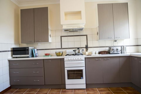 Spencer Cottage - Accommodation Redcliffe 7