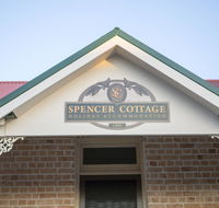 Spencer Cottage - Accommodation Redcliffe