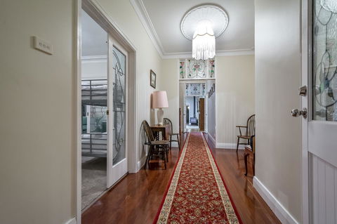 Serpentine Rose - Accommodation Redcliffe 2