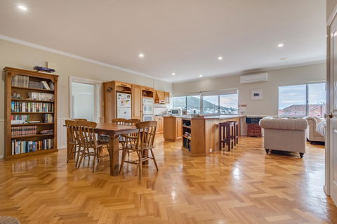 Serpentine Rose - Accommodation Redcliffe 4