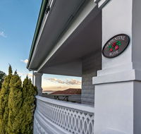 Serpentine Rose - Accommodation Redcliffe
