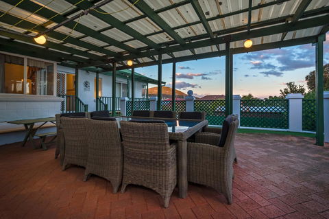 Serpentine Rose - Accommodation Redcliffe 16