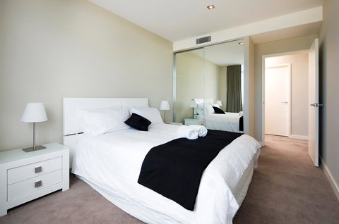 Claremont Quarter Luxury Apartment - Accommodation Redcliffe 6
