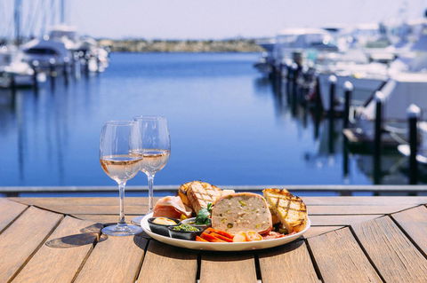 Be. Fremantle - Accommodation Redcliffe 11
