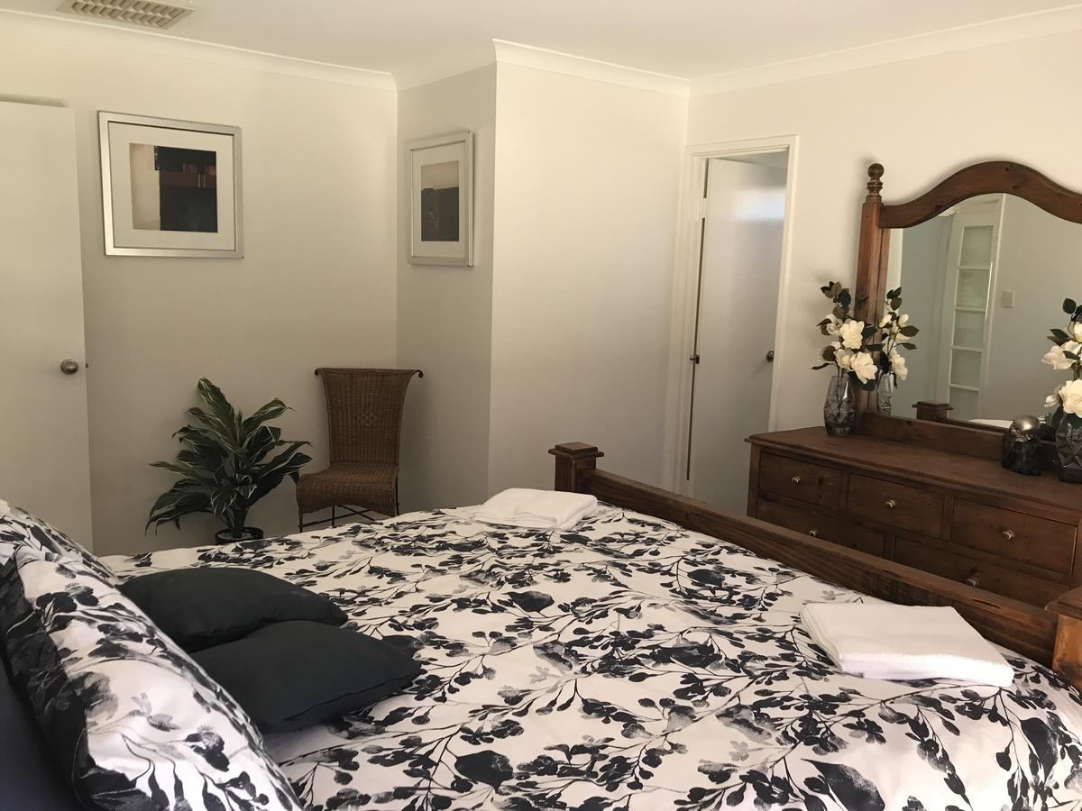 Heathridge WA Accommodation Redcliffe