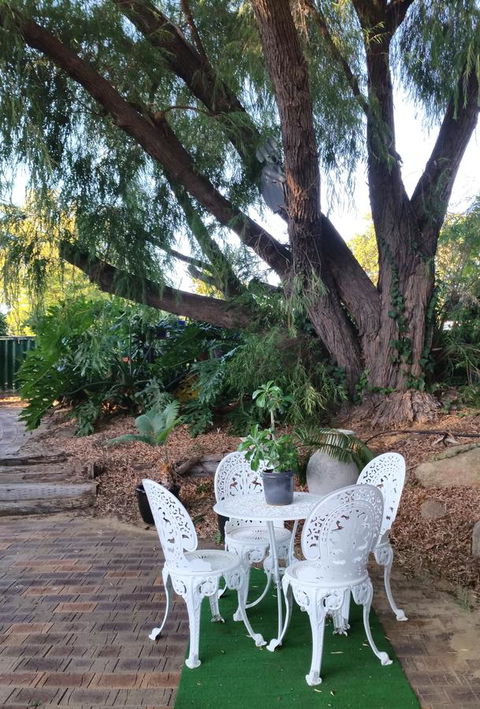 Jacaranda Hideaway Bed & Breakfast - Accommodation Redcliffe 15