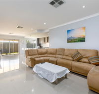 Rainbow Dream House - Accommodation Redcliffe
