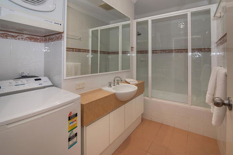Bayshore Beachside Resort - Accommodation Redcliffe 35