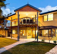 Mullaloo Beachfront Retreat - Accommodation Redcliffe
