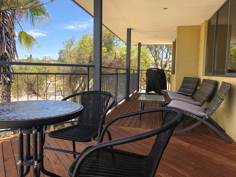 Mullaloo Beachfront Retreat - Accommodation Redcliffe 11