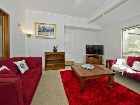 Fern Creek - Accommodation Redcliffe 16