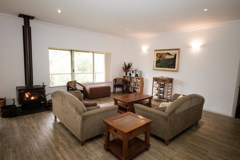 Fern Creek - Accommodation Redcliffe 3
