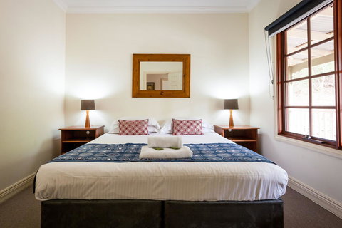 Riverglen Chalets - Accommodation Redcliffe 22