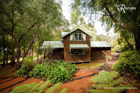 Riverglen Chalets - Accommodation Redcliffe 30