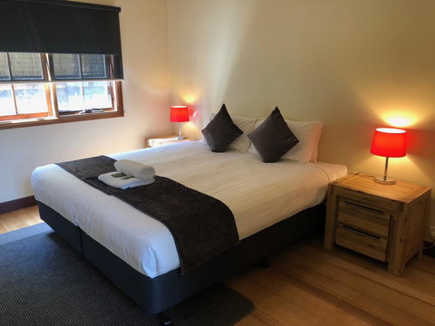 Riverglen Chalets - Accommodation Redcliffe 25