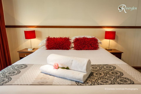 Riverglen Chalets - Accommodation Redcliffe 32