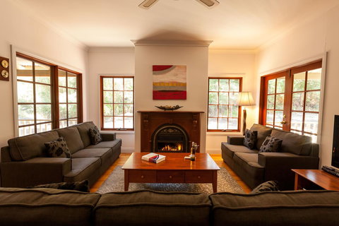 Riverglen Chalets - Accommodation Redcliffe 3