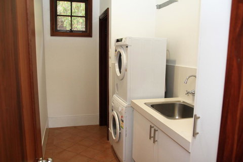 Riverglen Chalets - Accommodation Redcliffe 1