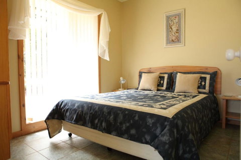 Riverside Retreat Chalets, Walpole - Accommodation Redcliffe 7