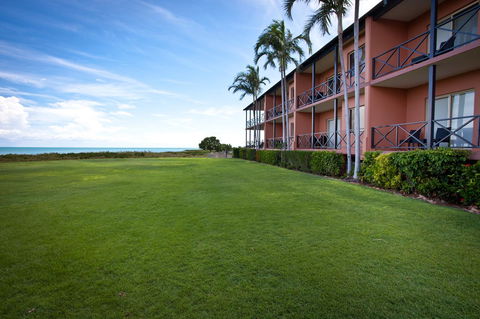 Moonlight Bay Suites - Accommodation Redcliffe 12