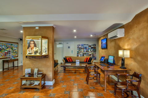 Moonlight Bay Suites - Accommodation Redcliffe 19