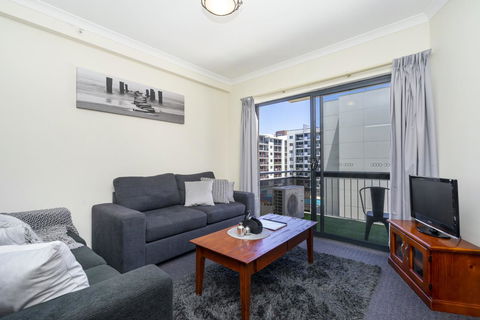 Oversized Eastend Sleeps 6 Free PARKING+POOL WIFI - Accommodation Redcliffe 6