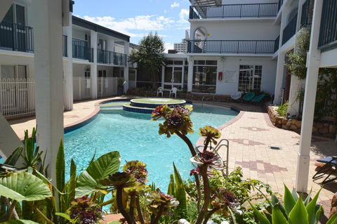 West Beach Lagoon 208 â€“ Great Value! - Accommodation Redcliffe 17