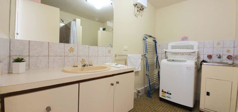 West Beach Lagoon 208 â€“ Great Value! - Accommodation Redcliffe 8