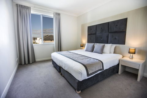 Zappeion Apartments - Accommodation Redcliffe 22