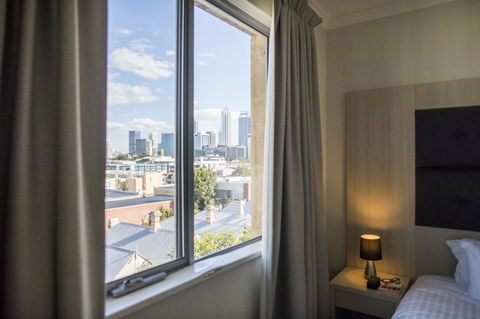 Zappeion Apartments - Accommodation Redcliffe 17