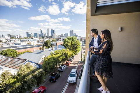 Zappeion Apartments - Accommodation Redcliffe 0