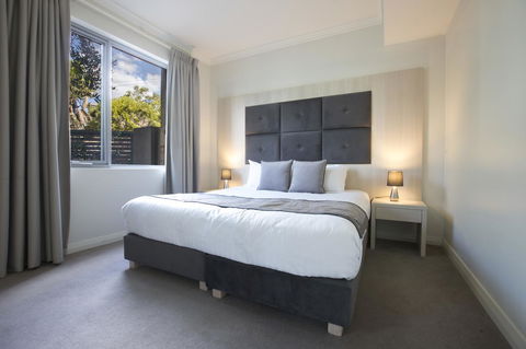 Zappeion Apartments - Accommodation Redcliffe 14