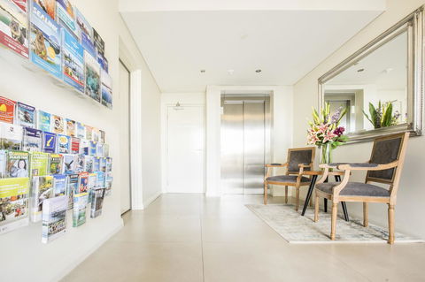 Zappeion Apartments - Accommodation Redcliffe 3