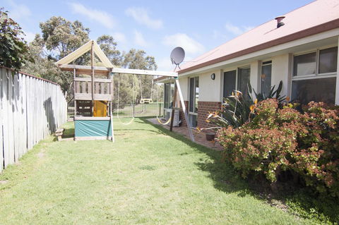 Stableford Cottage Holiday Home Dunsborough - Accommodation Redcliffe 5